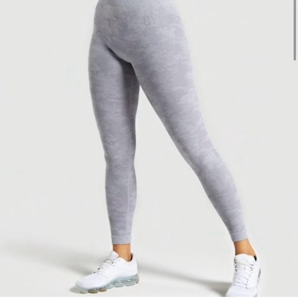GYMSHARK Camo Seamless Leggings- Lilac grey